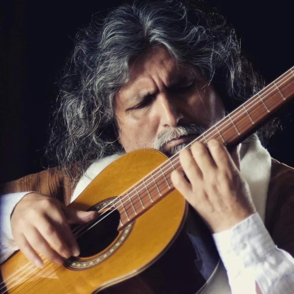 Manuelcha Prado, Perú