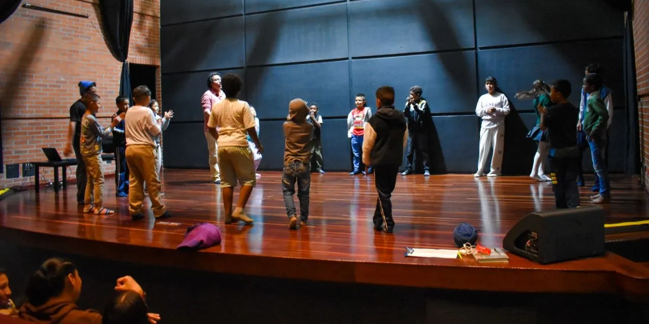 Teatreando La Palabra con Ritmos