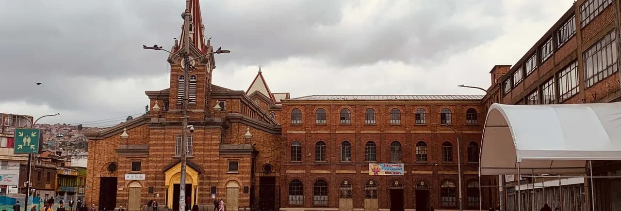 Tour por el Santuario del Divino Niño y la plaza 20 de Julio