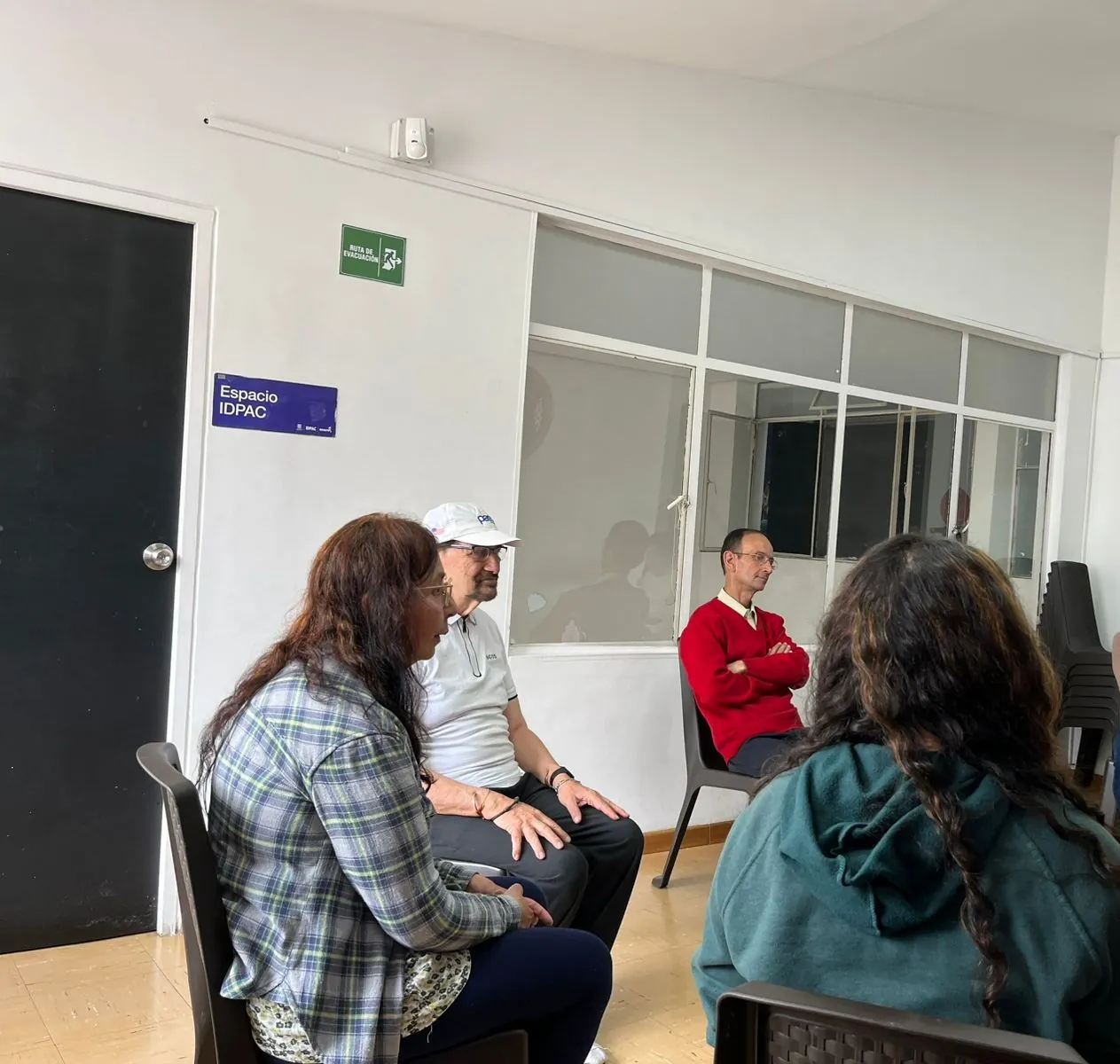 Bibliotecas que cuidan: conciencia sobre el maltrato en la vejez
