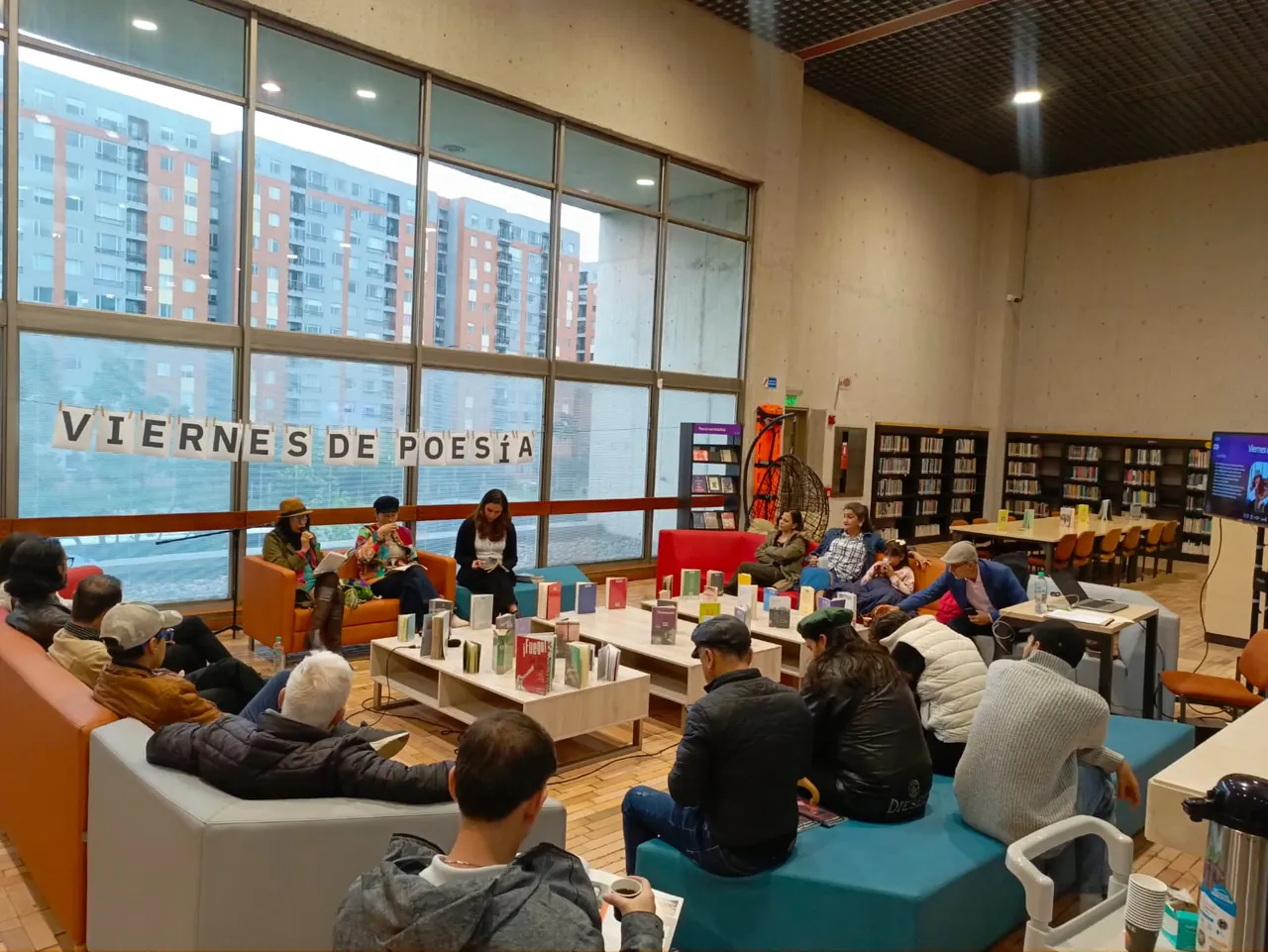Viernes de poesía