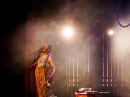 'Ceniza' de Lucho Guzmán llega al Teatro El Ensueño