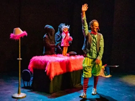 'El circo de la nada' de Títeres AGarrapata