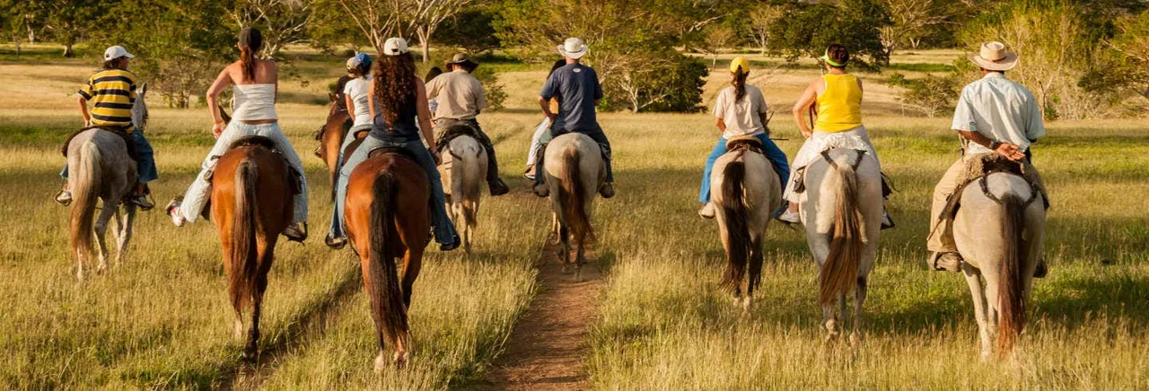 Paseo privado a caballo por los cerros de Guadalupe y Monserrate