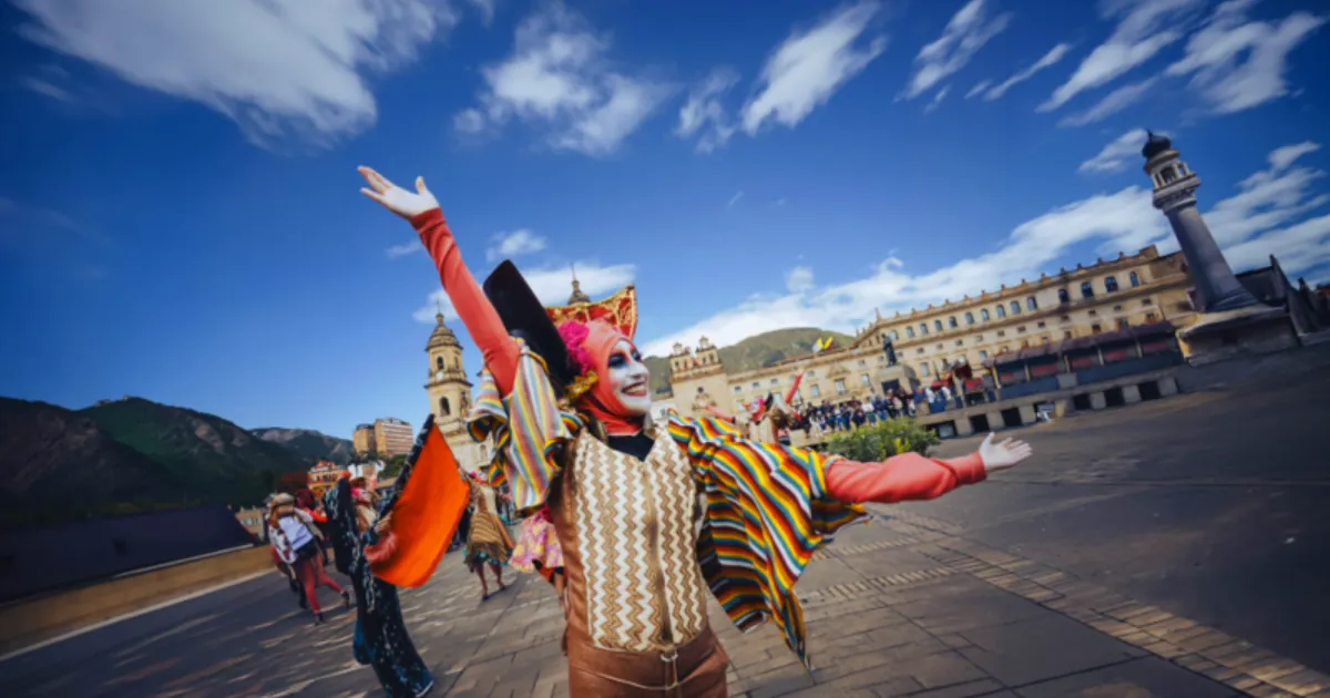 Celebra los 488 años de Bogotá con conciertos, gastronomía, recorridos en bici, cine y más. Asiste del 2 al 31 de agosto