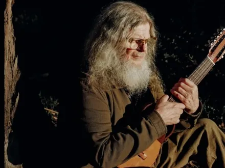 Gustavo Santaolalla llega a Bogotá con el Ronroco Tour