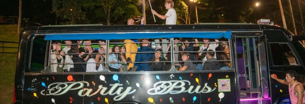 Tour en chiva rumbera por Bogotá