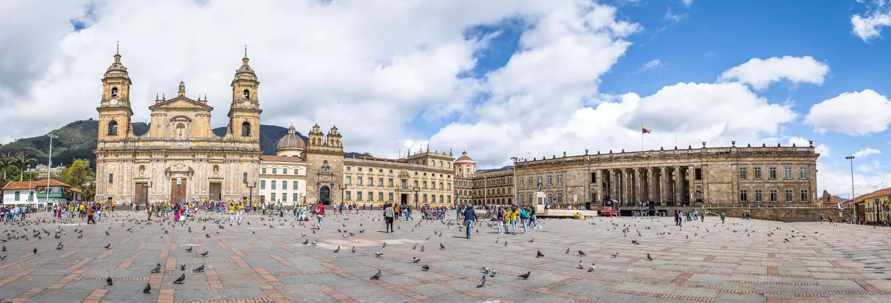 Visita guiada por Bogotá + Teleférico a Montserrate
