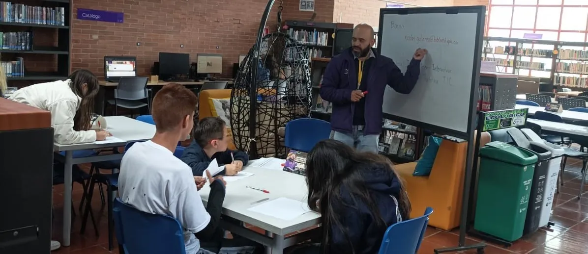 Construyamos nuevos mundos - Taller de escritura creativa.