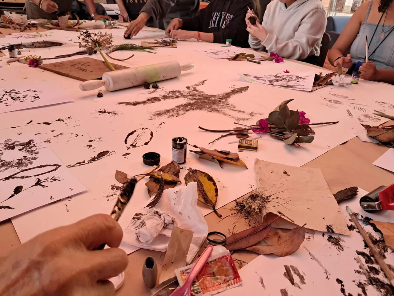 Taller de ilustración: Explorando el linóleo